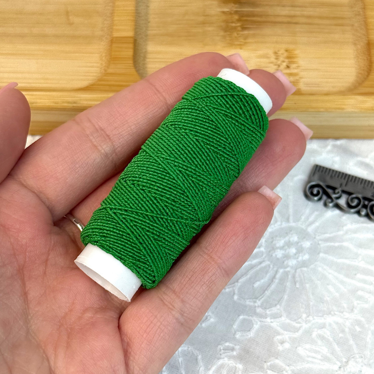 Нитка-резинка (спандекс), зелена