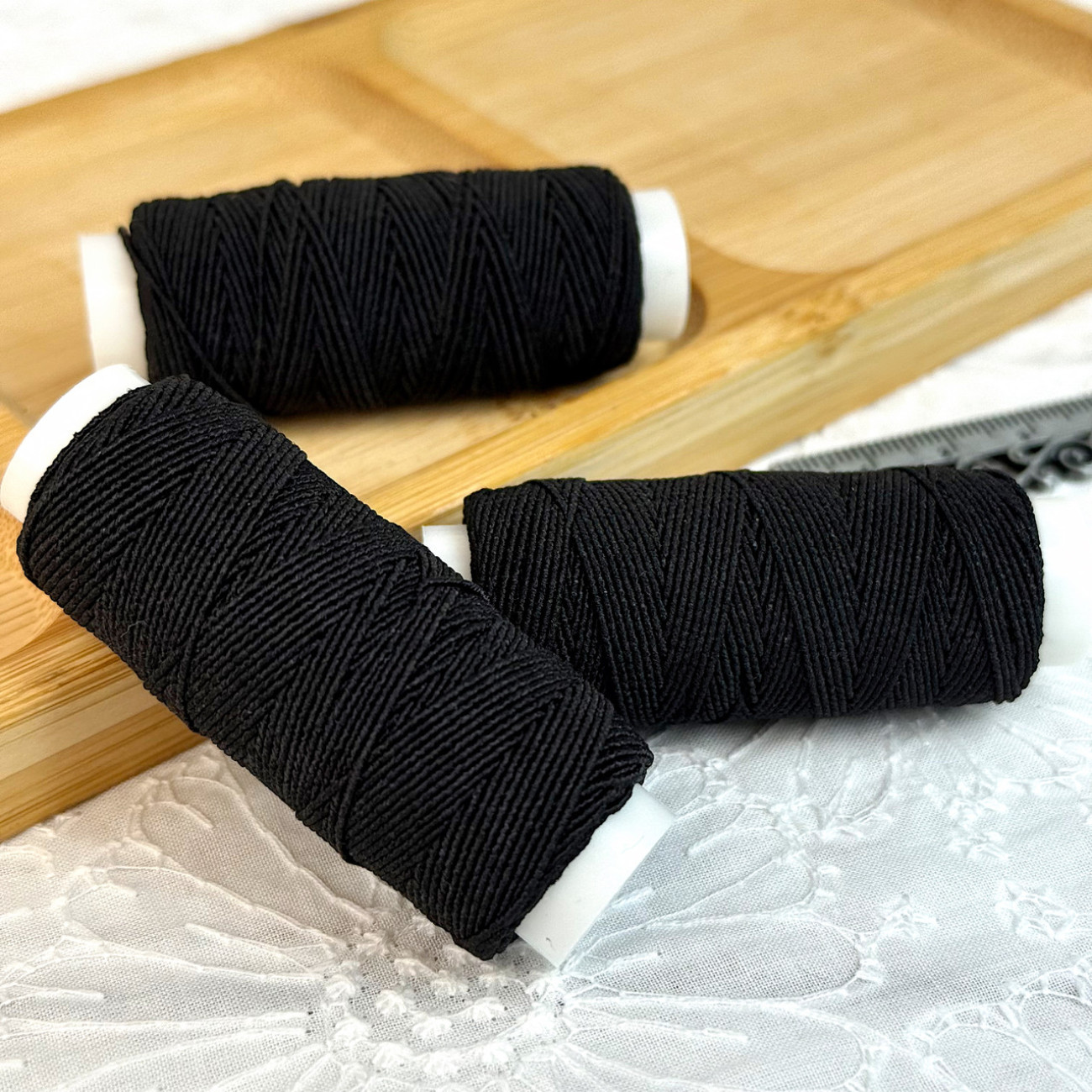 Нитка-резинка (спандекс), чорна