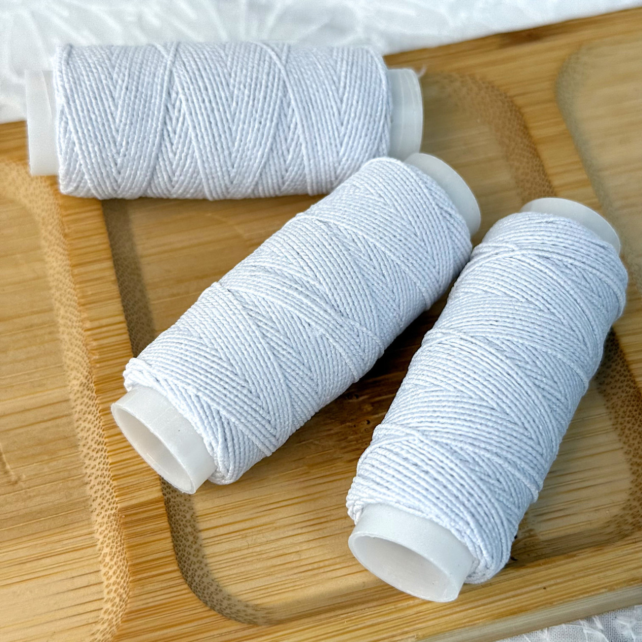 Нитка-резинка (спандекс), біла