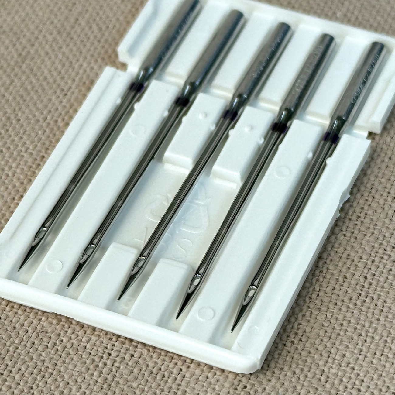 Голки Schmetz Universal №100