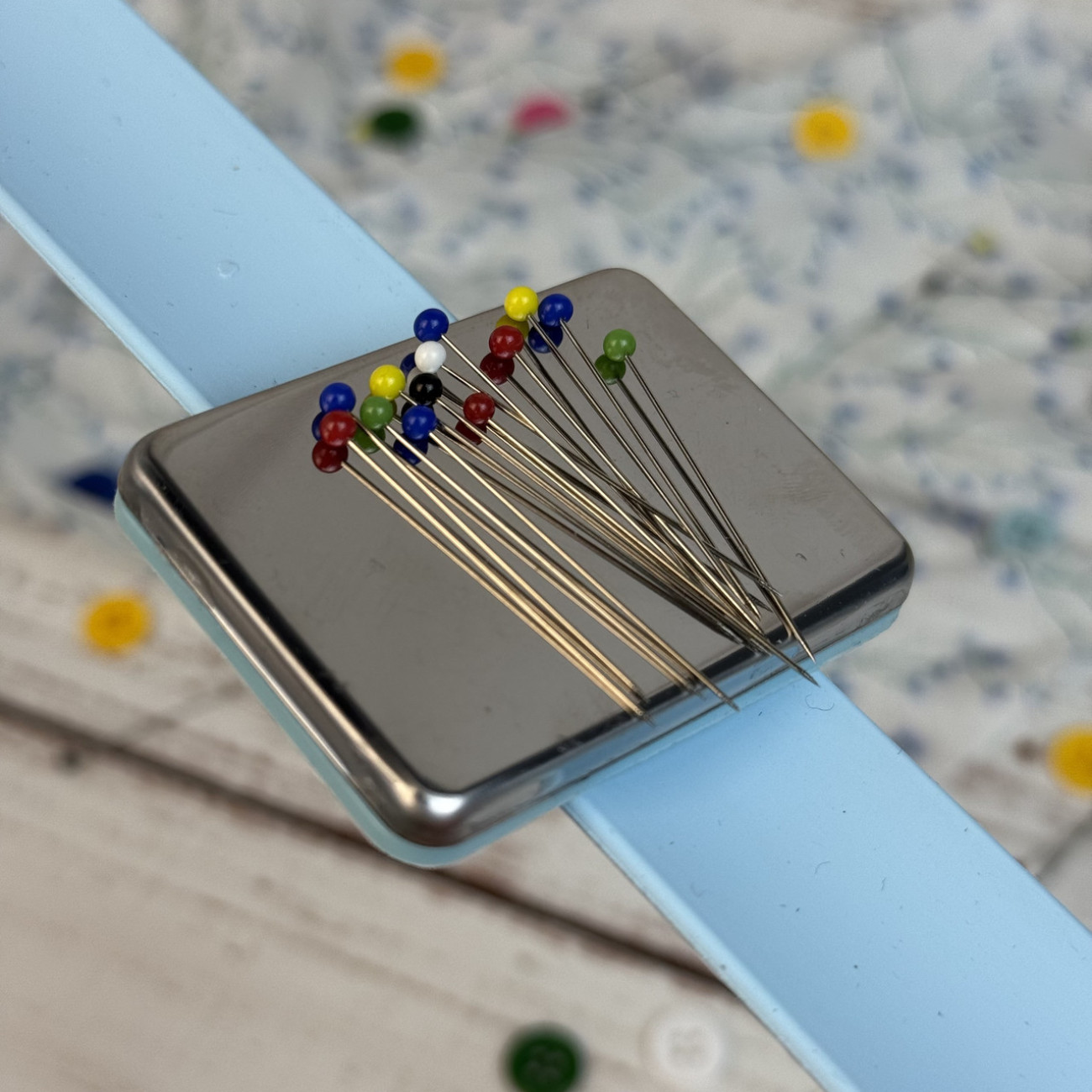 Гольниця-браслет магнітна (блакитна)