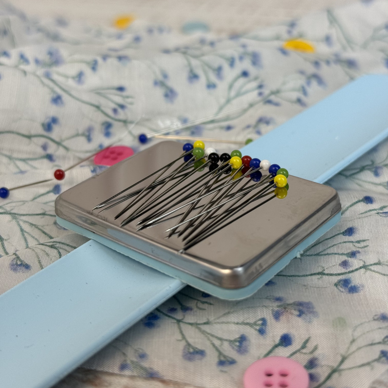 Гольниця-браслет магнітна (блакитна)