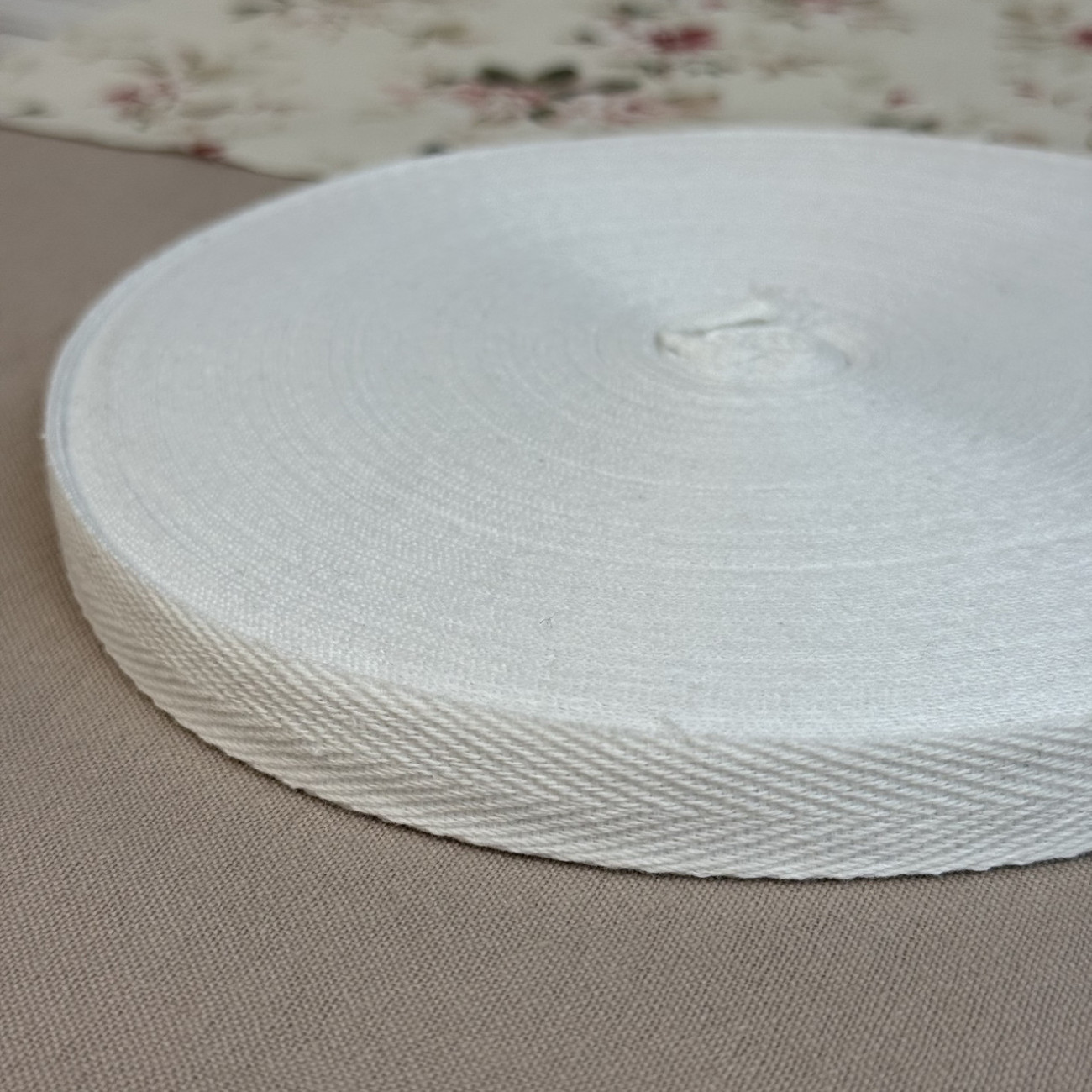 Тасьма кіперна 1,5 см, біла