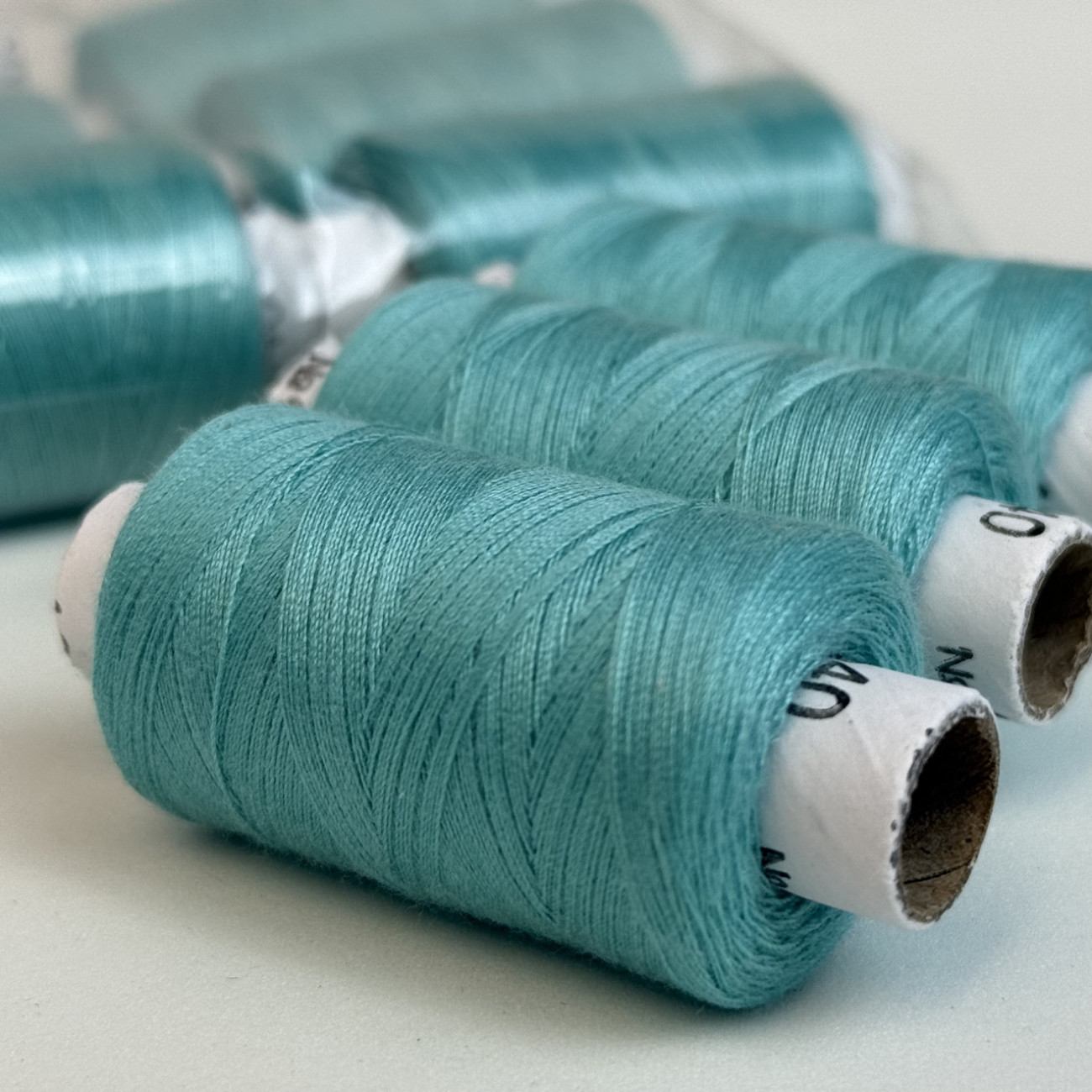 Нитки для шиття Peri 100% поліестер, 40/2, 400Y (№132)