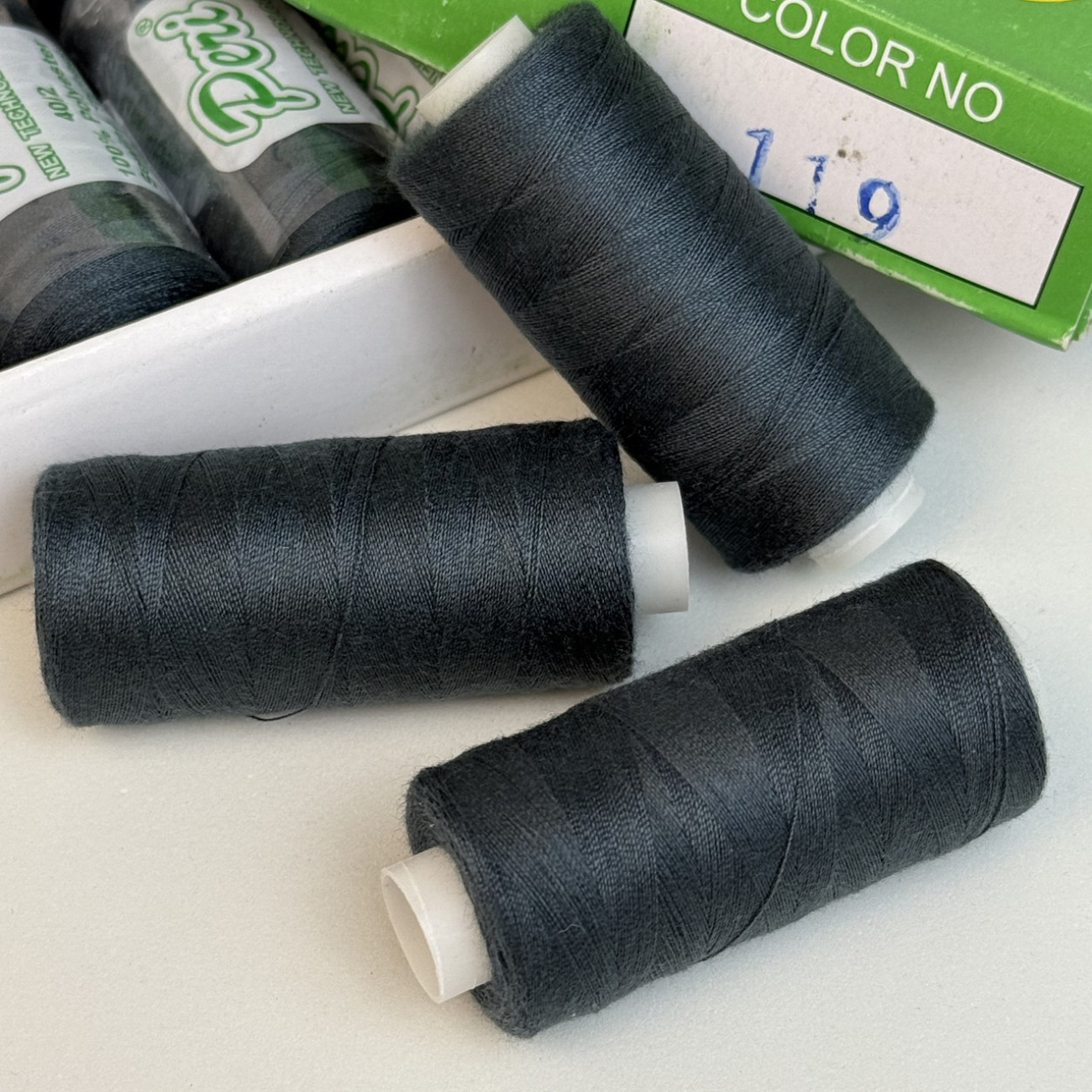 Нитки для шиття Peri 100% поліестер, 40/2, 400Y (№119)