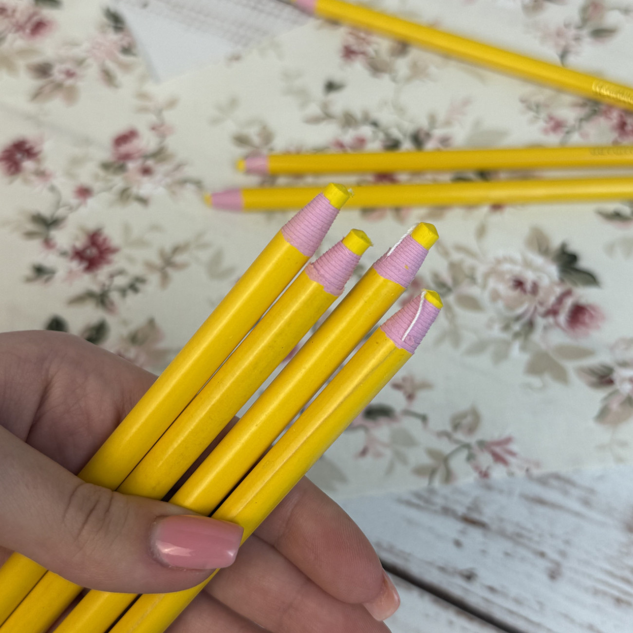 Олівець Standart для розмітки на тканині жовтий, самозаточувальний (водозмивний)