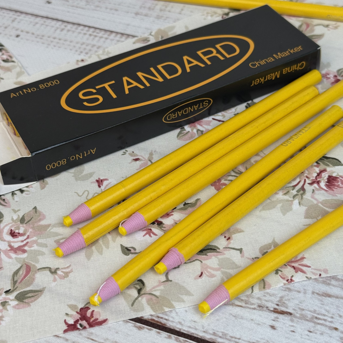 Олівець Standart для розмітки на тканині жовтий, самозаточувальний (водозмивний)