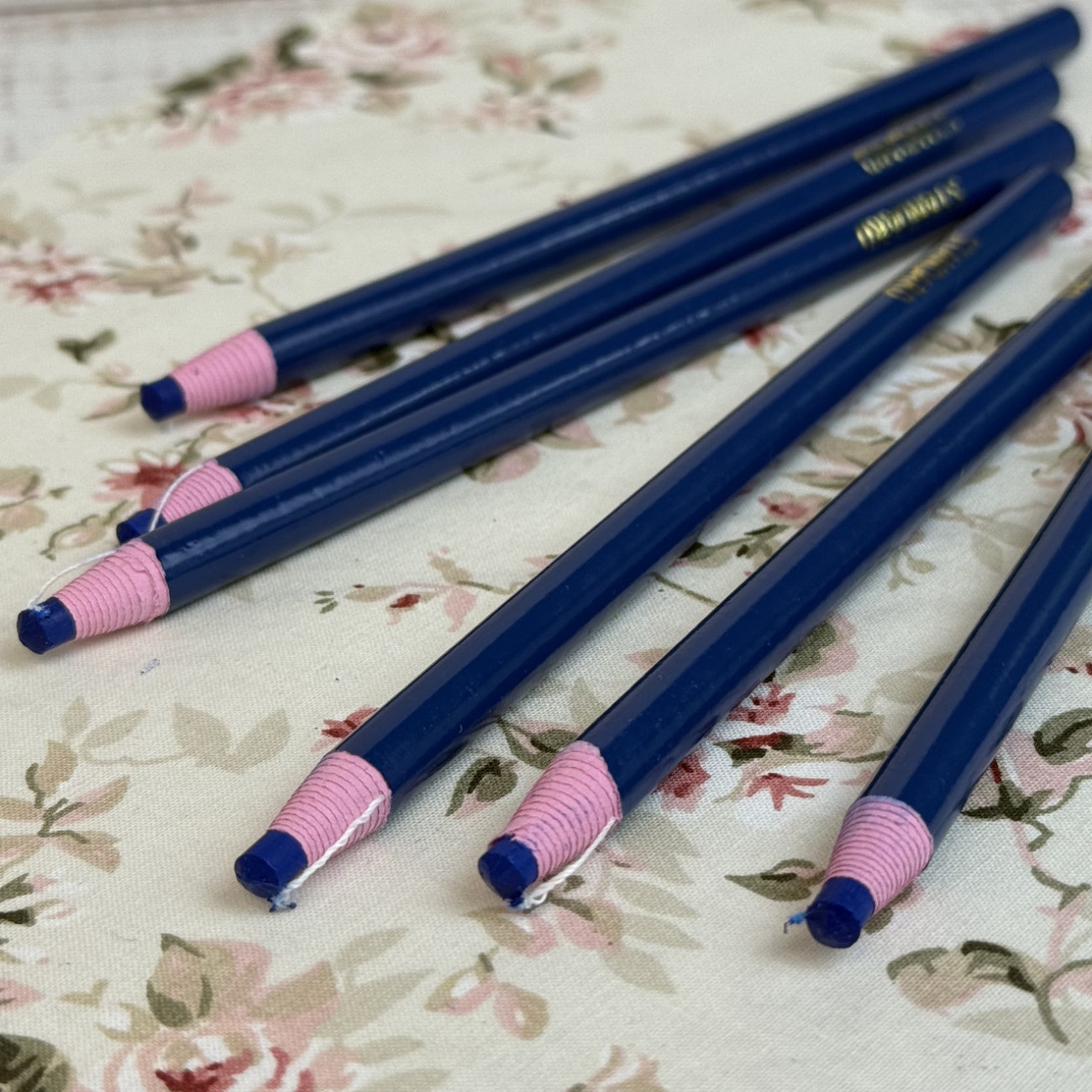 Олівець Standart для розмітки на тканині синій, самозаточувальний (водозмивний)