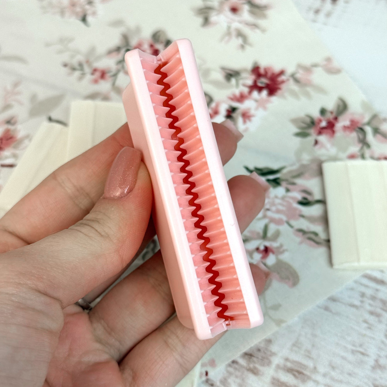 Точилка для крейди та мила рожева