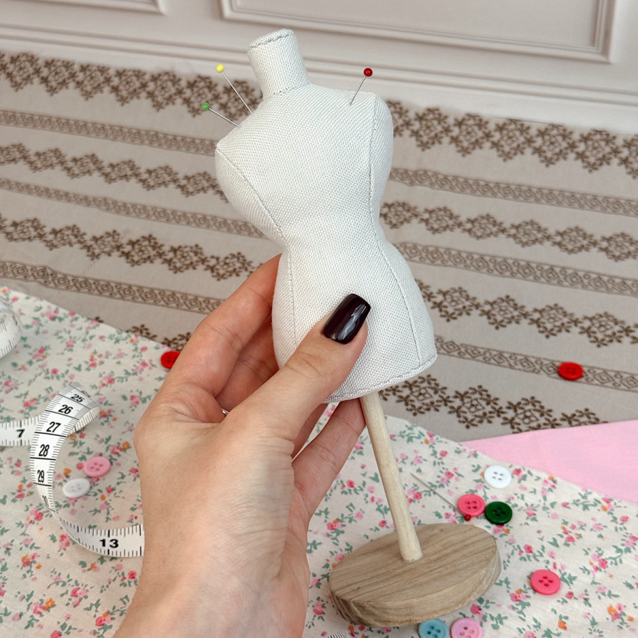 Гольниця-манекен Needle Craft бежева