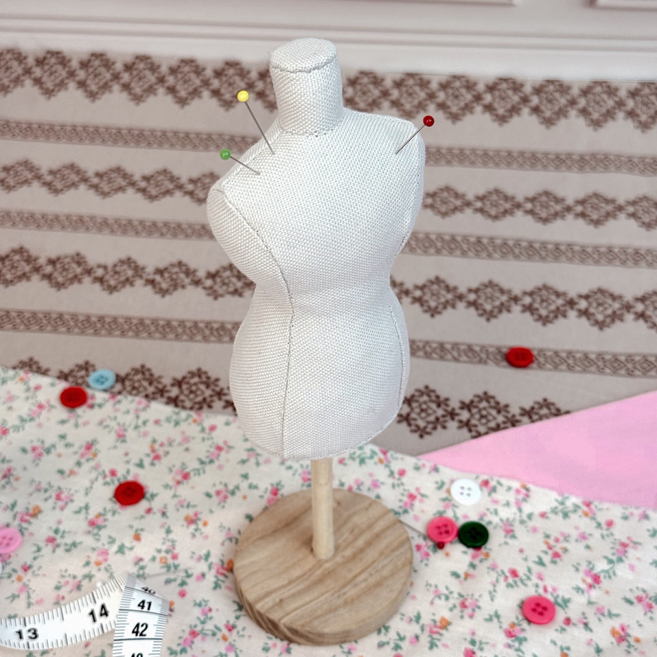 Гольниця-манекен Needle Craft бежева