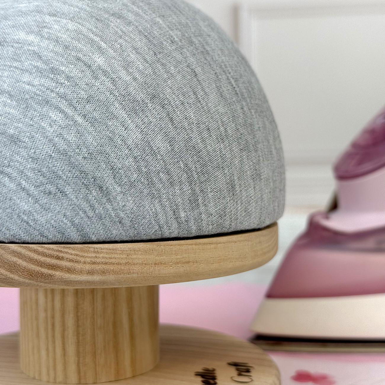 Кравецька колодка для ВТО Needle Craft Груди на підставці 12 см Сіра