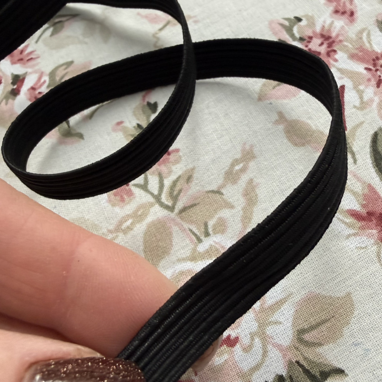 Резинка для білизни 1 см чорна - еластична стрічка для шиття одягу