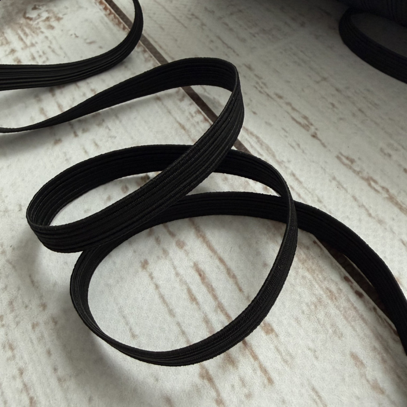 Резинка для білизни 1 см чорна - еластична стрічка для шиття одягу
