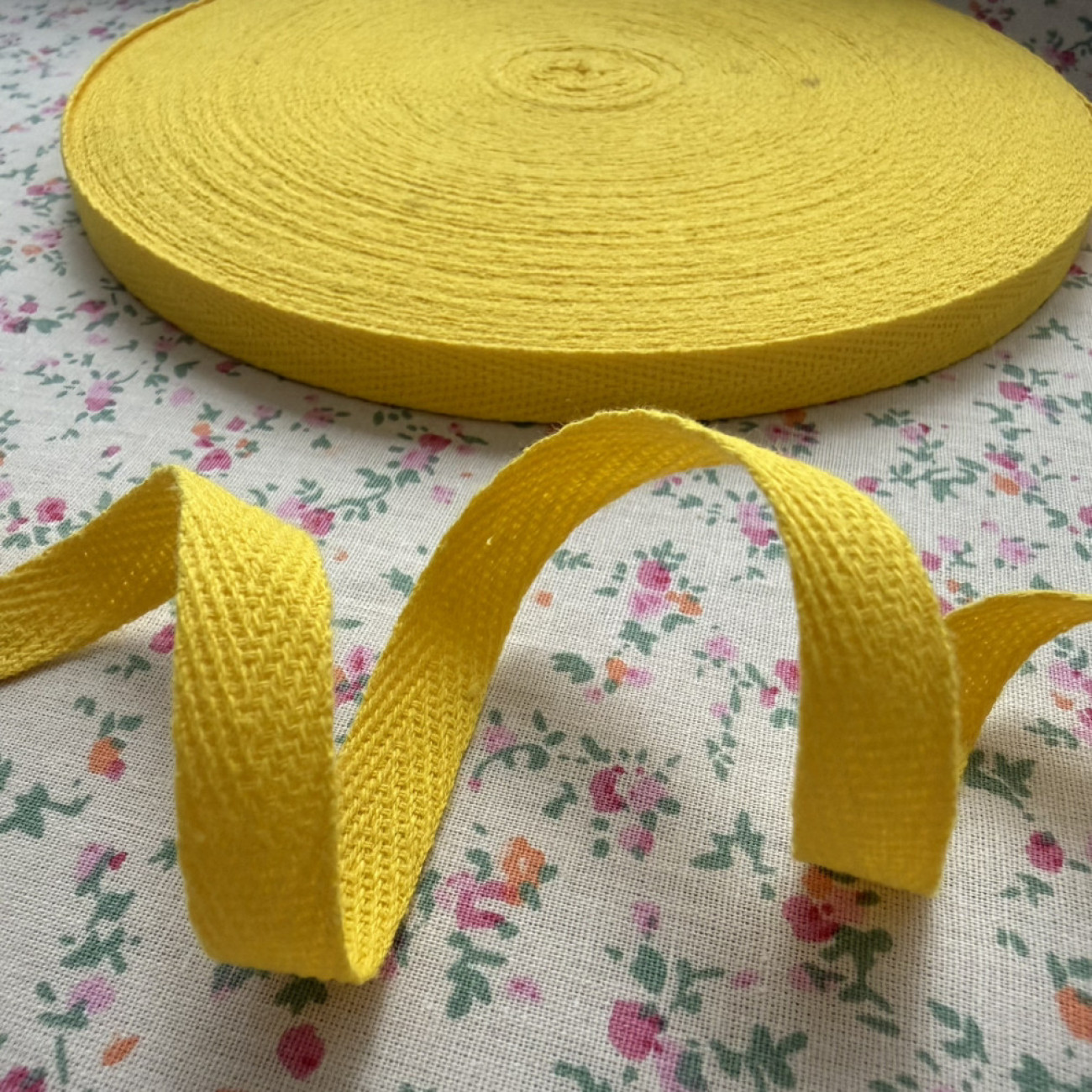 Тасьма кіперна 1 см, жовта