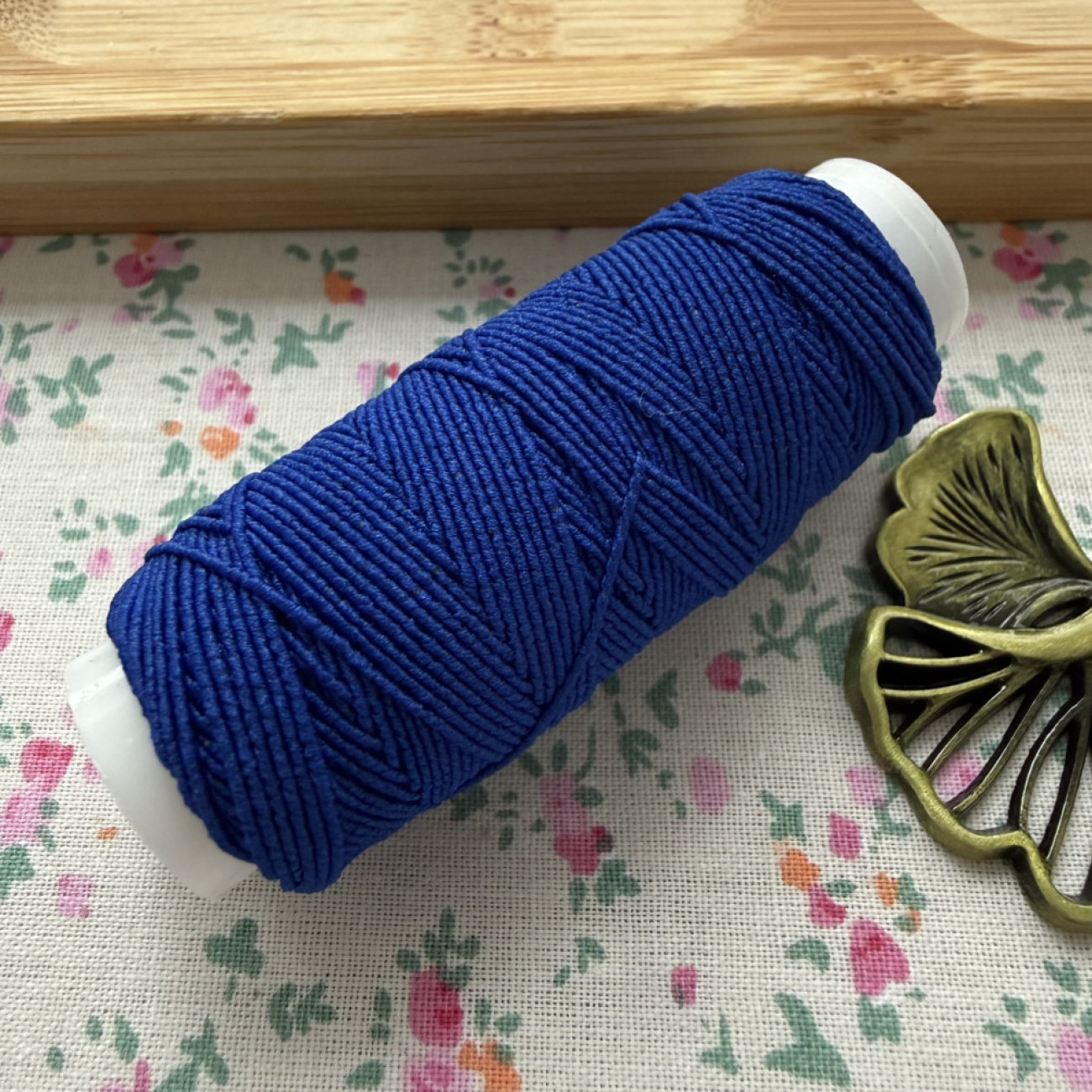 Нитка-резинка (спандекс), синя