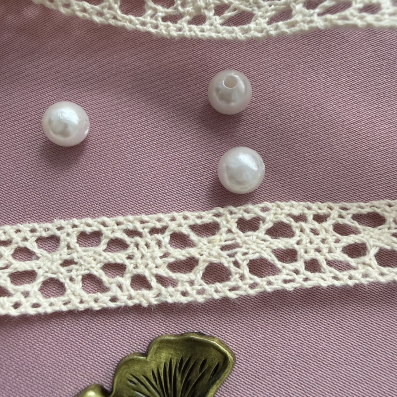 Мереживо бавовняне бежеве 1,4 см пряме — для одягу, декору та рукоділля