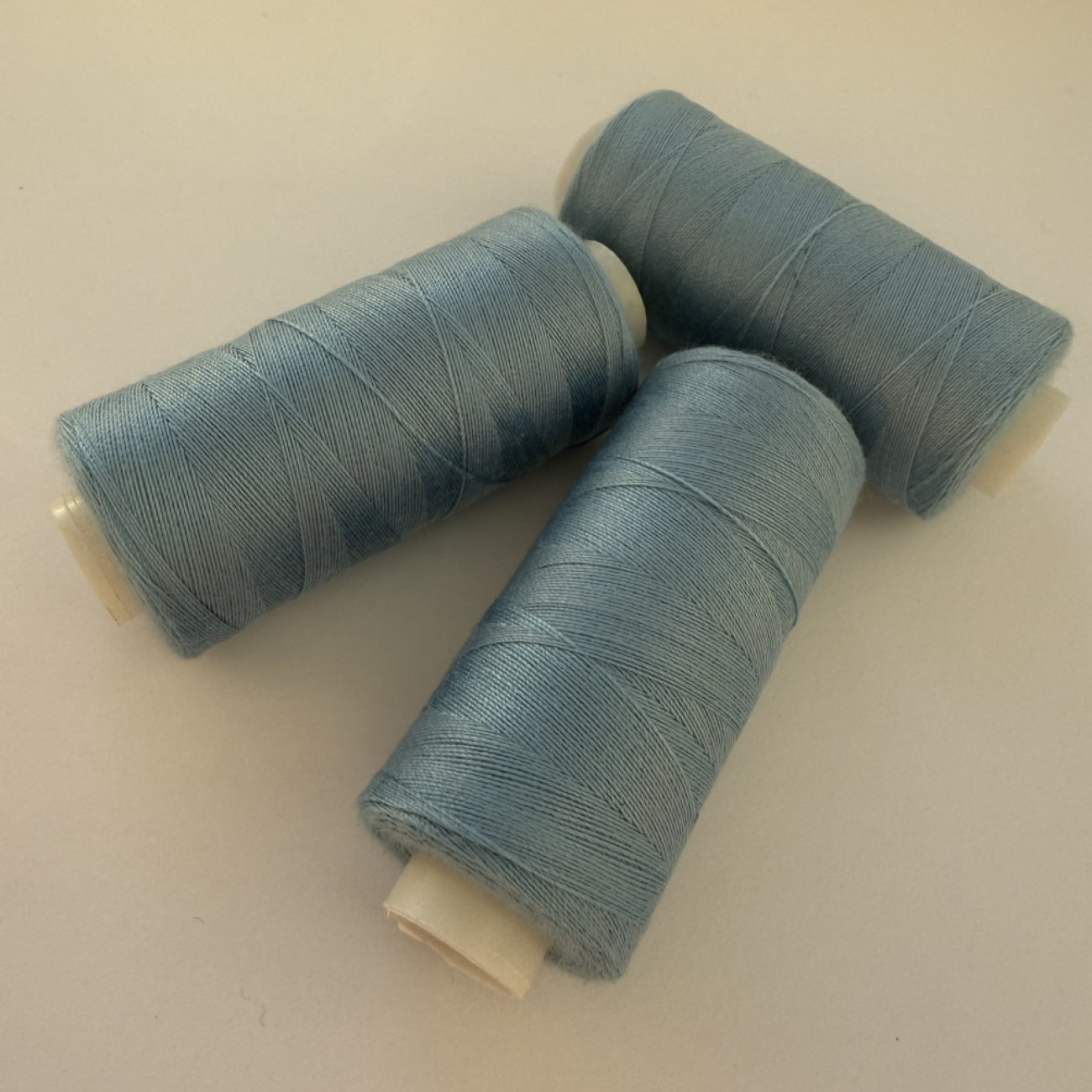 Нитки для шиття Peri 100% поліестер, 40/2, 400Y (№135)