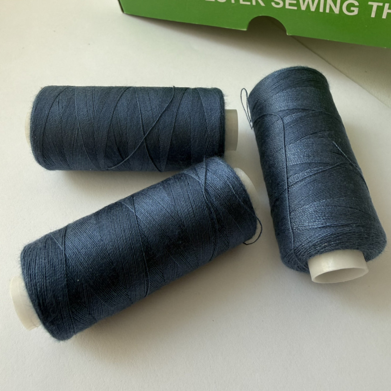 Нитки для шиття Peri 100% поліестер, 40/2, 400Y (№139)