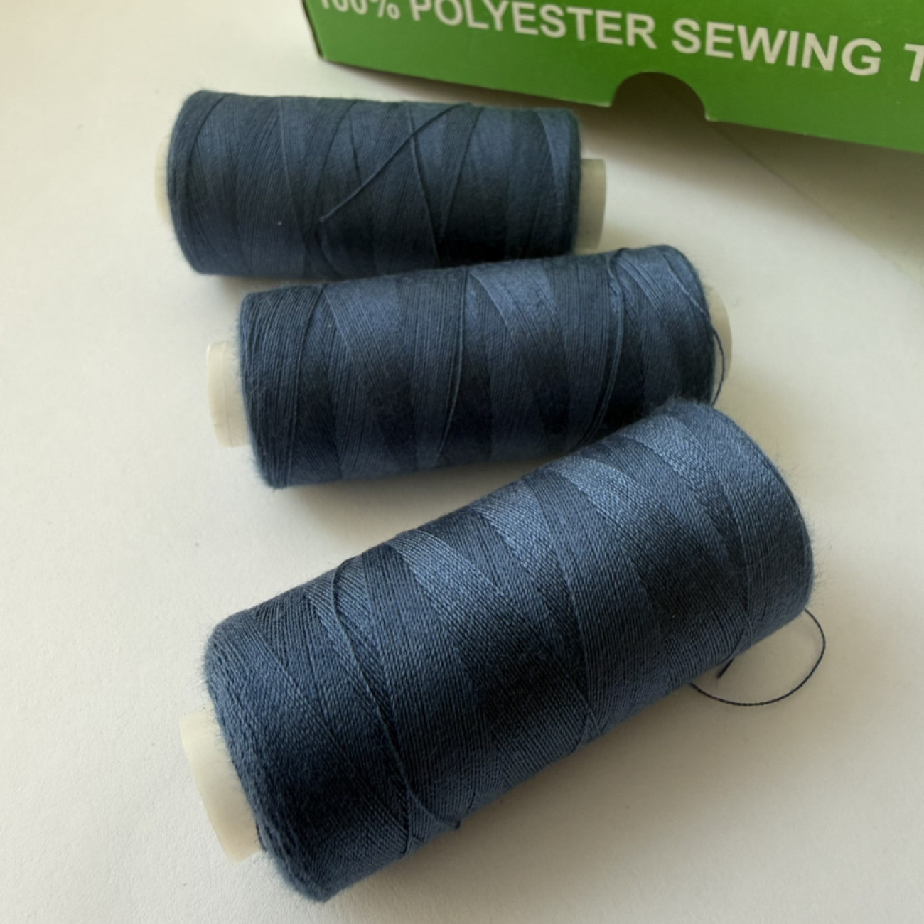 Нитки для шиття Peri 100% поліестер, 40/2, 400Y (№139)