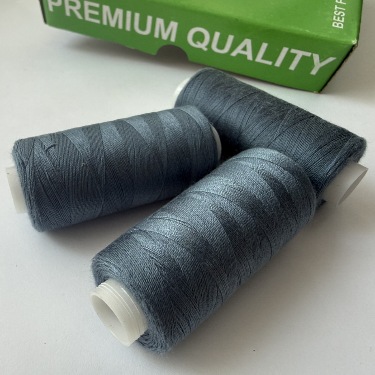 Нитки для шиття Peri 100% поліестер, 40/2, 400Y (№140)