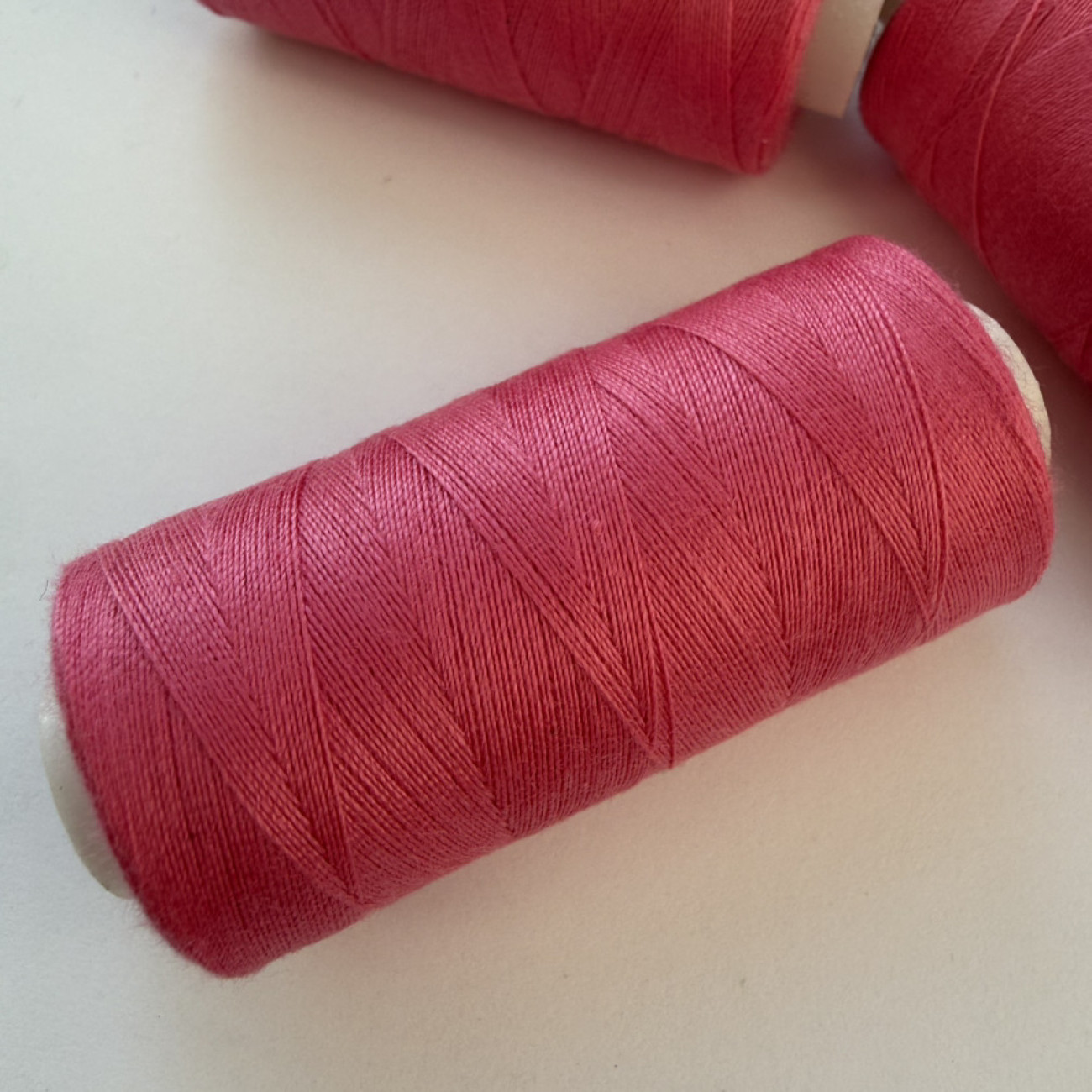 Нитки для шиття Peri 100% поліестер, 40/2, 400Y (№153)