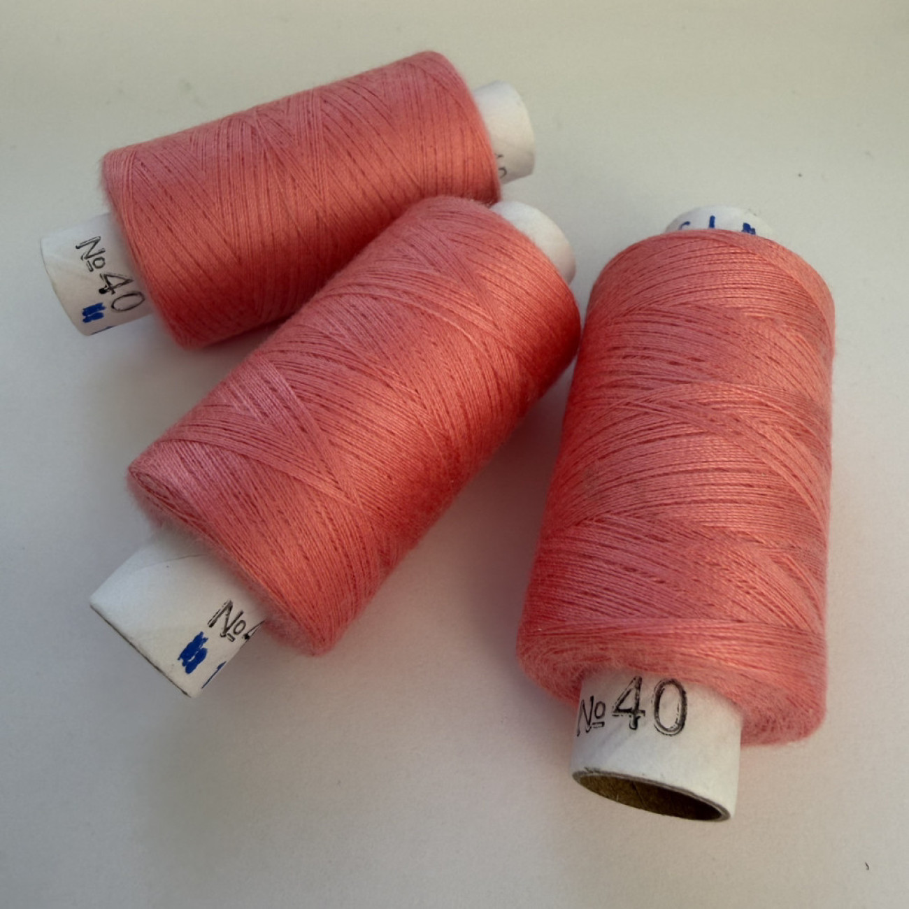 Нитки для шиття Peri 100% поліестер, 40/2, 400Y (№152)