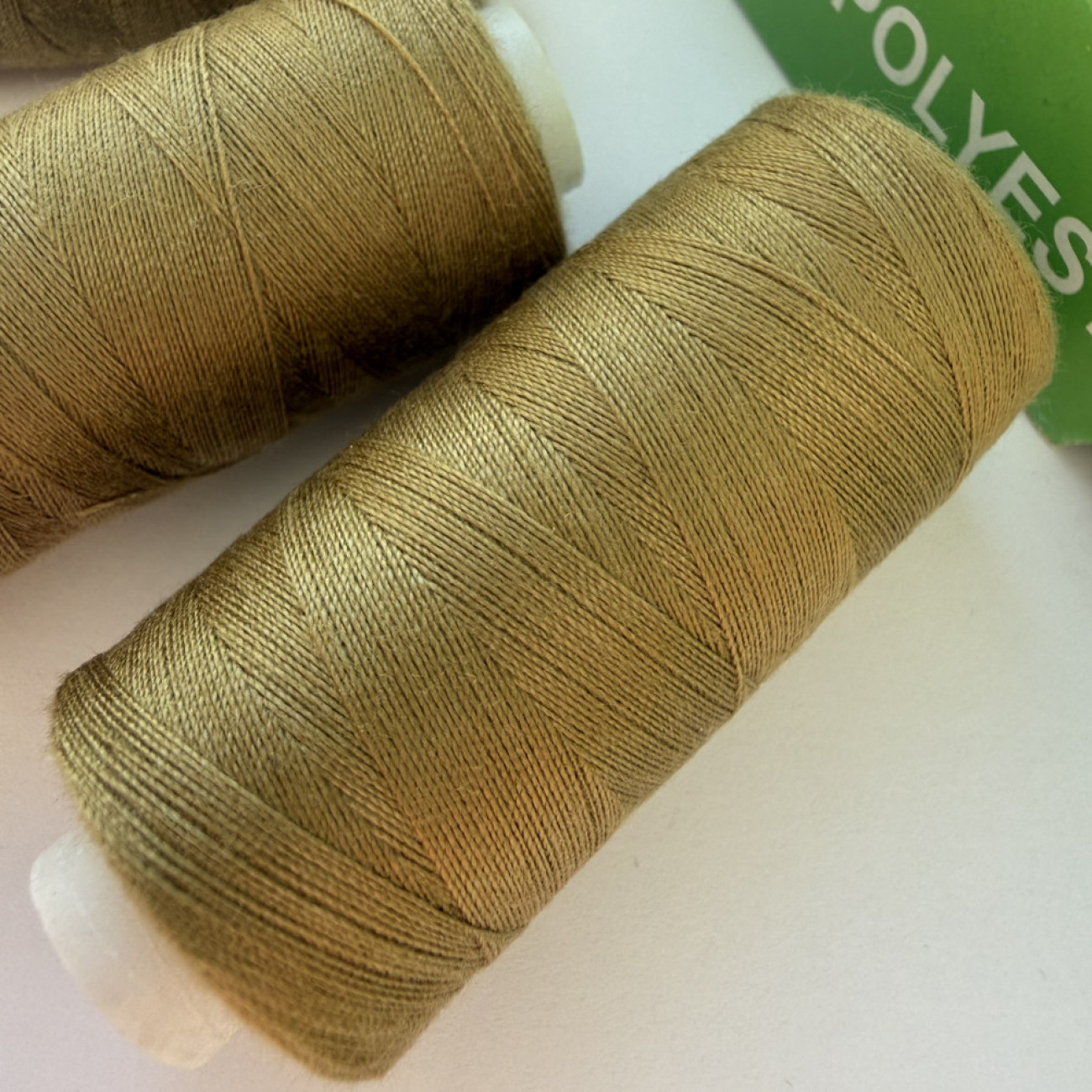 Нитки для шиття Peri 100% поліестер, 40/2, 400Y (№156)