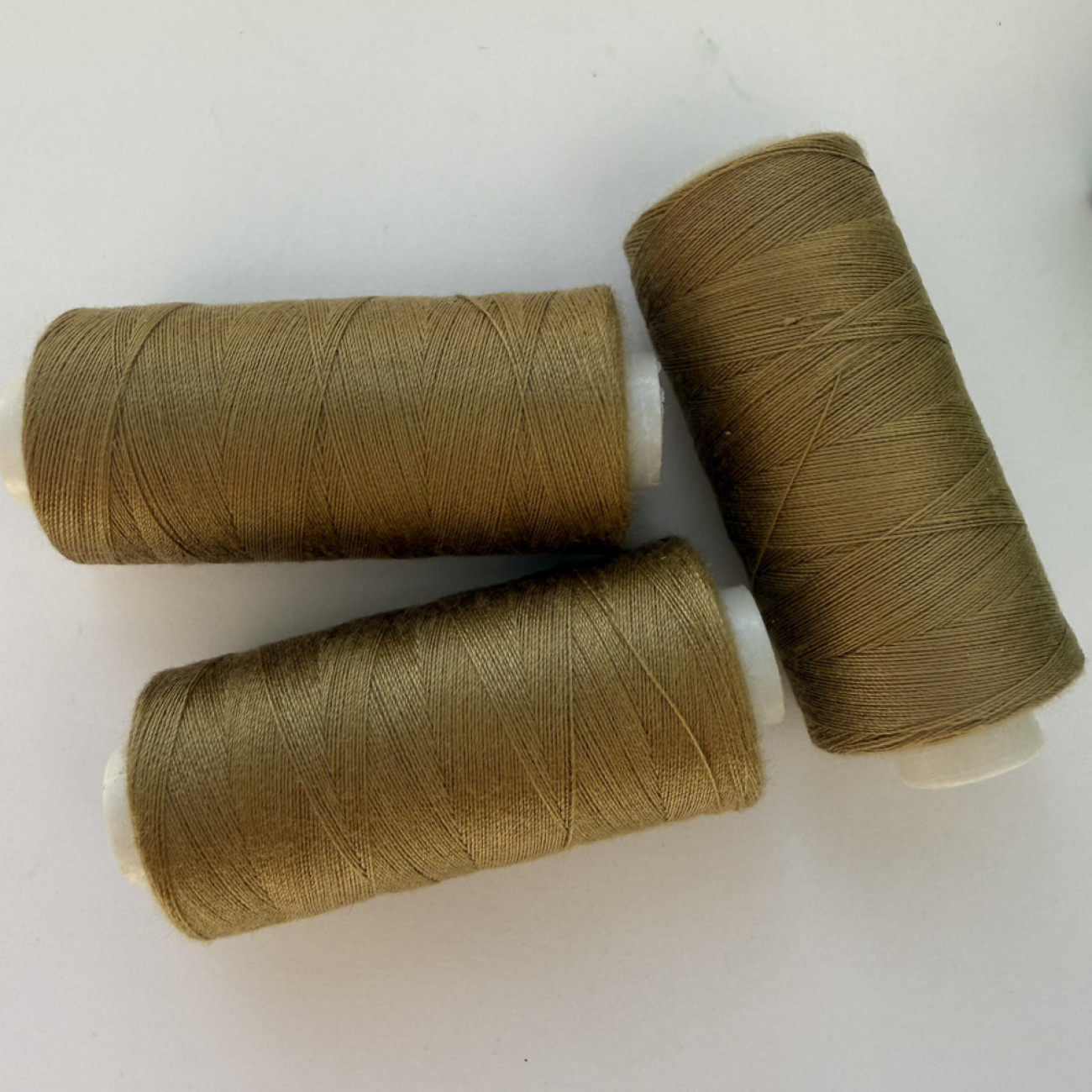 Нитки для шиття Peri 100% поліестер, 40/2, 400Y (№156)