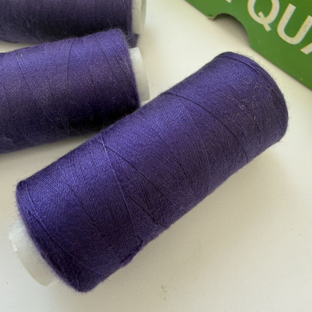 Нитки для шиття Peri 100% поліестер, 40/2, 400Y (№214)