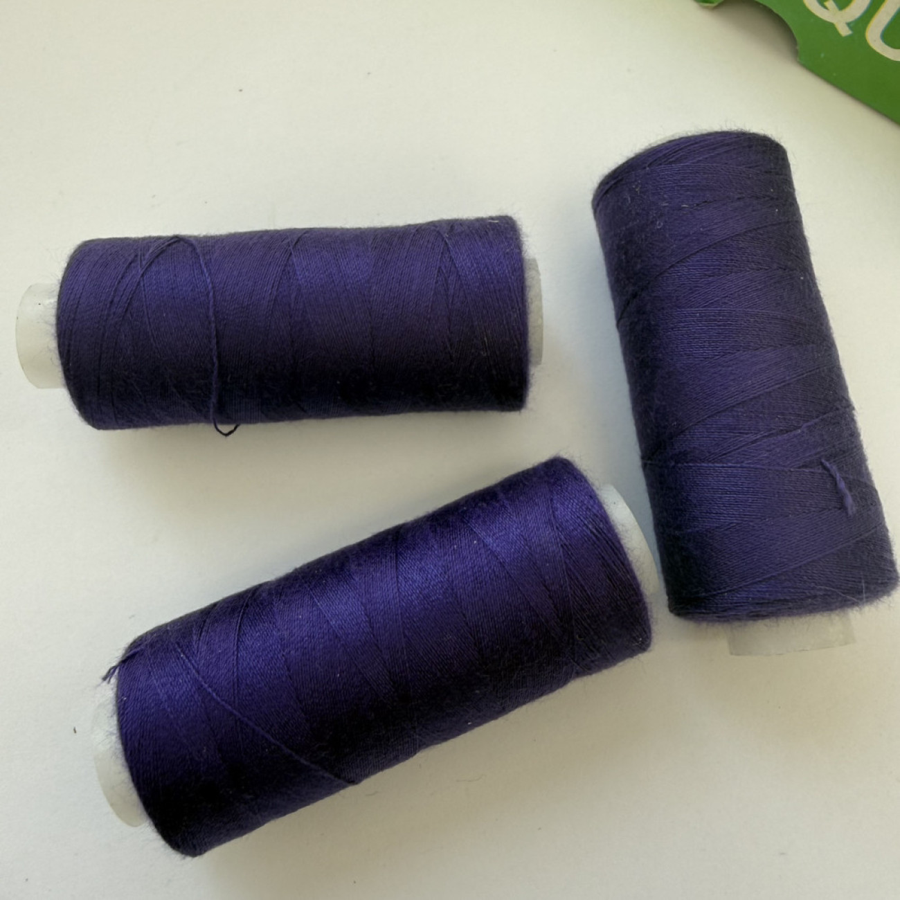 Нитки для шиття Peri 100% поліестер, 40/2, 400Y (№214)