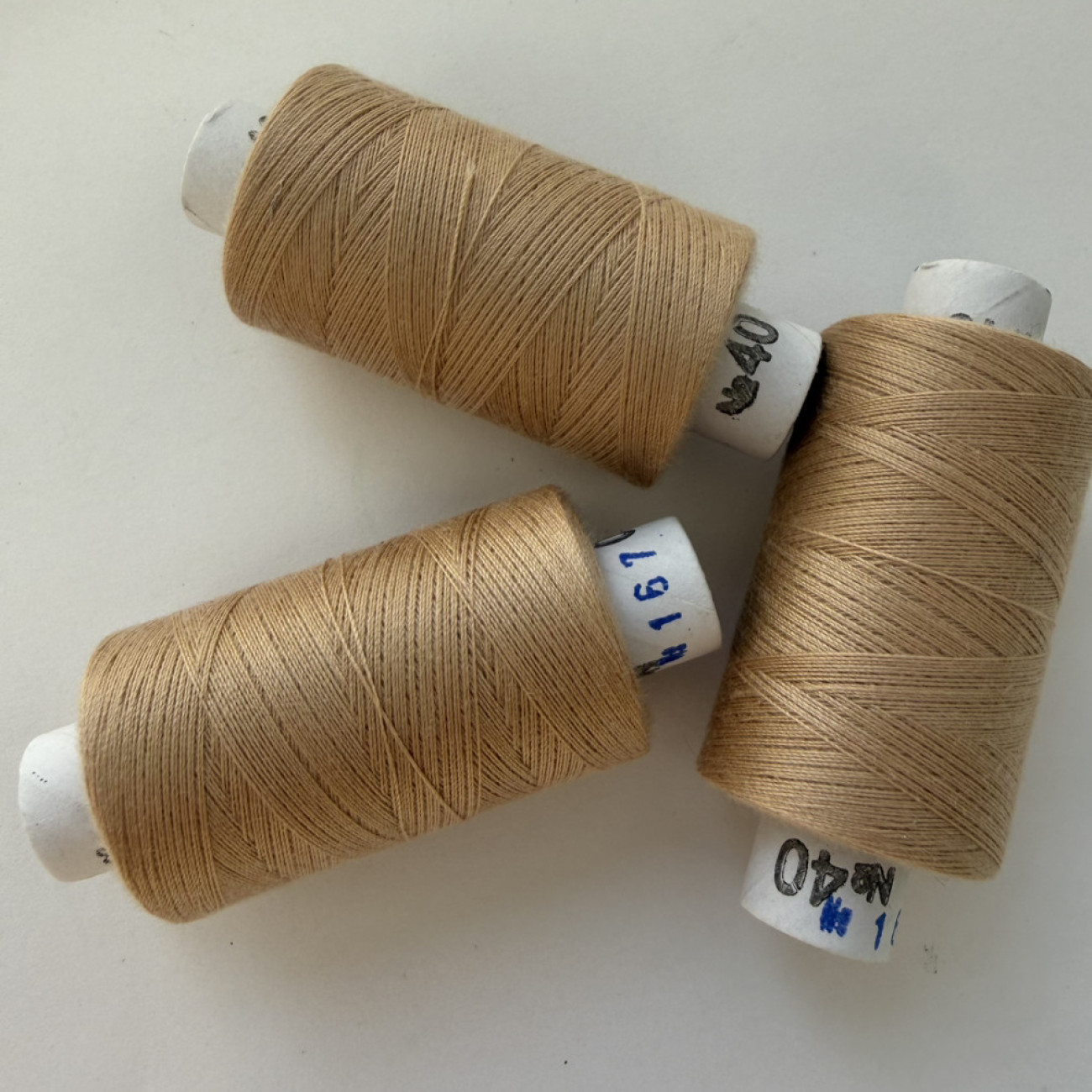 Нитки для шиття Peri 100% поліестер, 40/2, 400Y (№167)