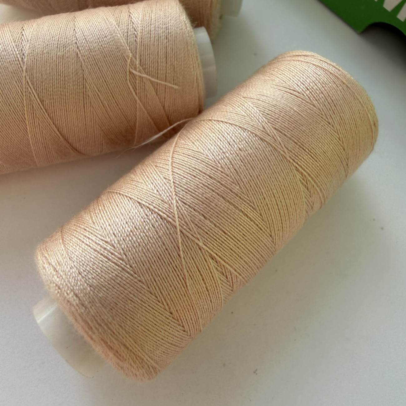 Нитки для шиття Peri 100% поліестер, 40/2, 400Y (№172)