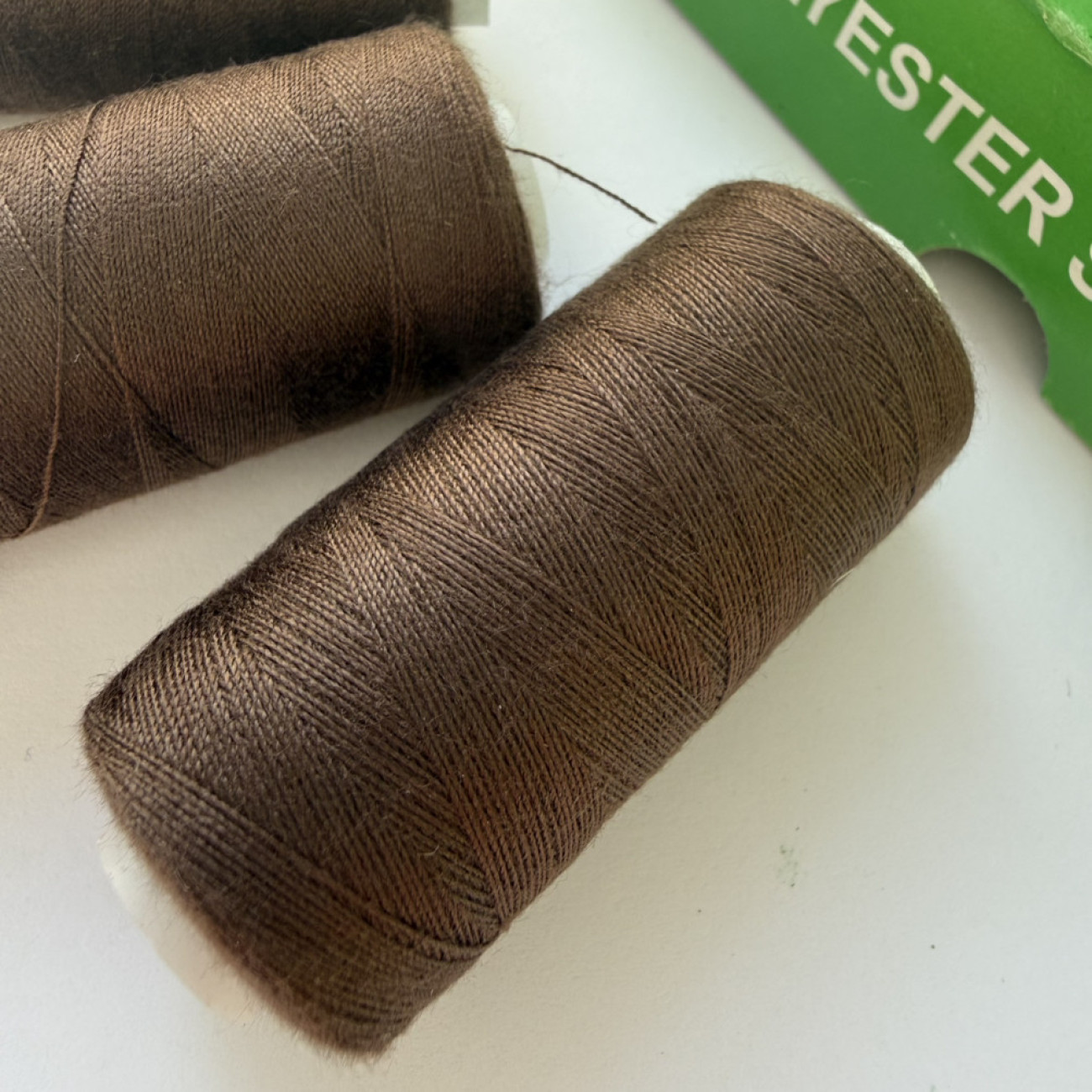 Нитки для шиття Peri 100% поліестер, 40/2, 400Y (№178)