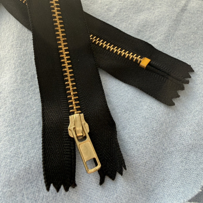 Блискавка металева нероз'ємна, 18 см, чорна