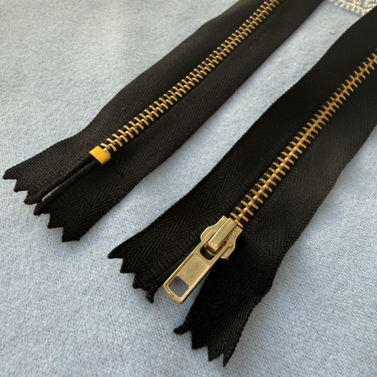 Блискавка металева нероз'ємна, 18 см, чорна