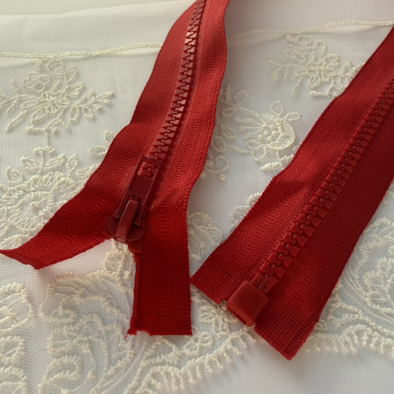 Тракторна блискавка роз'ємна , 55 см, червона