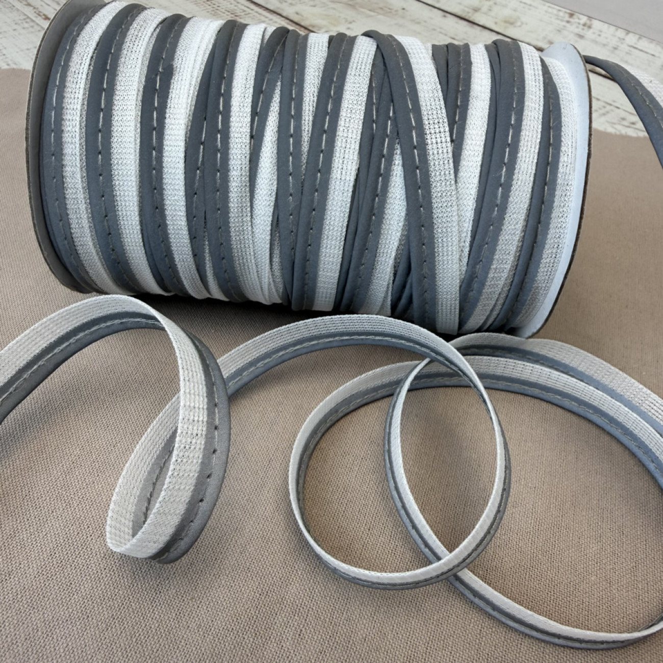 Кант світловідбиваючий вшивний 13 мм — для одягу, сумок і аксесуарів