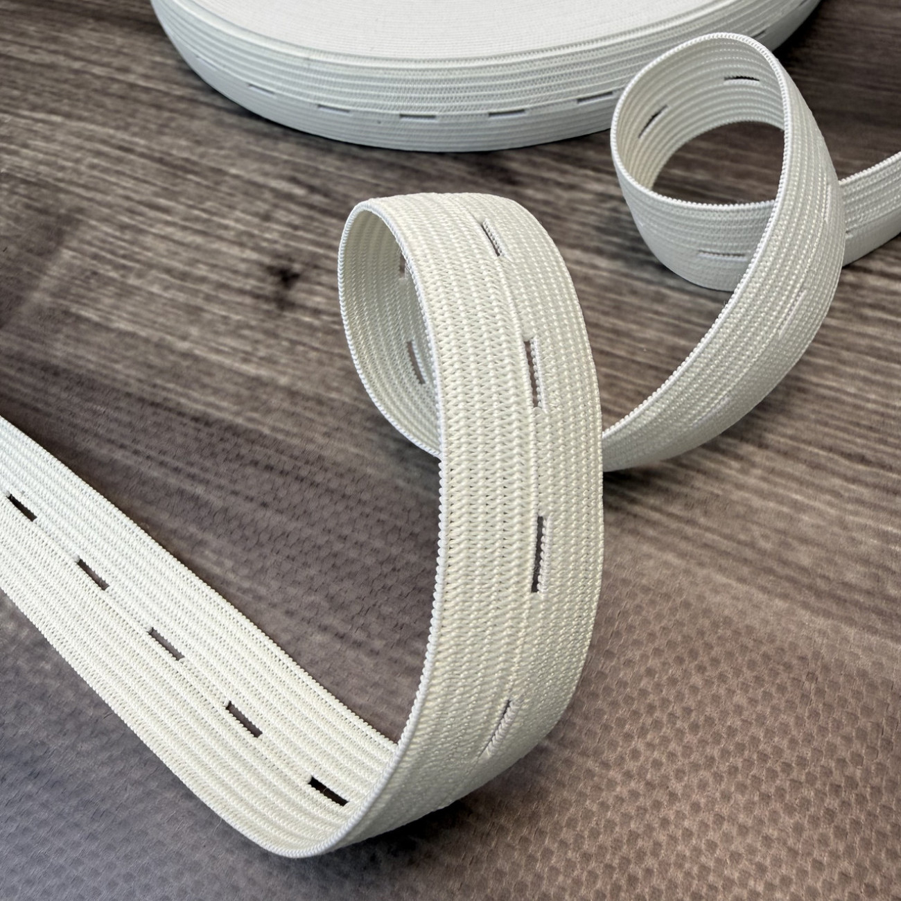 Резинка перфорована 2 см біла — еластична тасьма для шиття та рукоділля