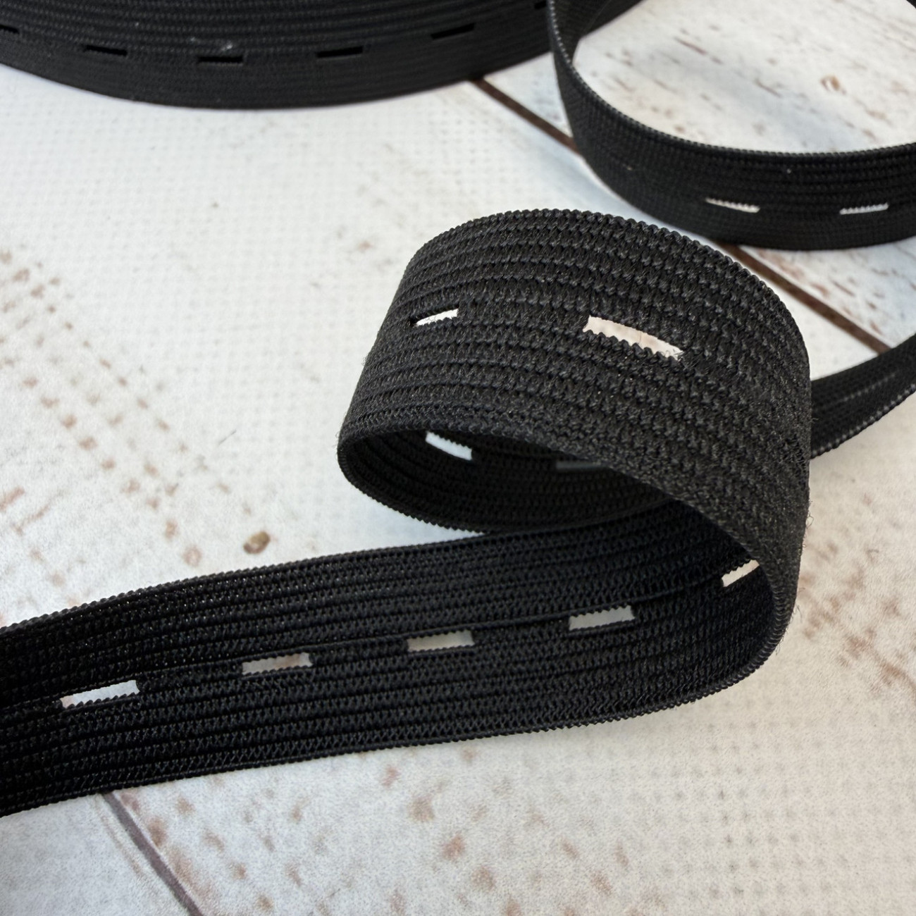 Резинка перфорована 2 см чорна — еластична тасьма для шиття та рукоділля