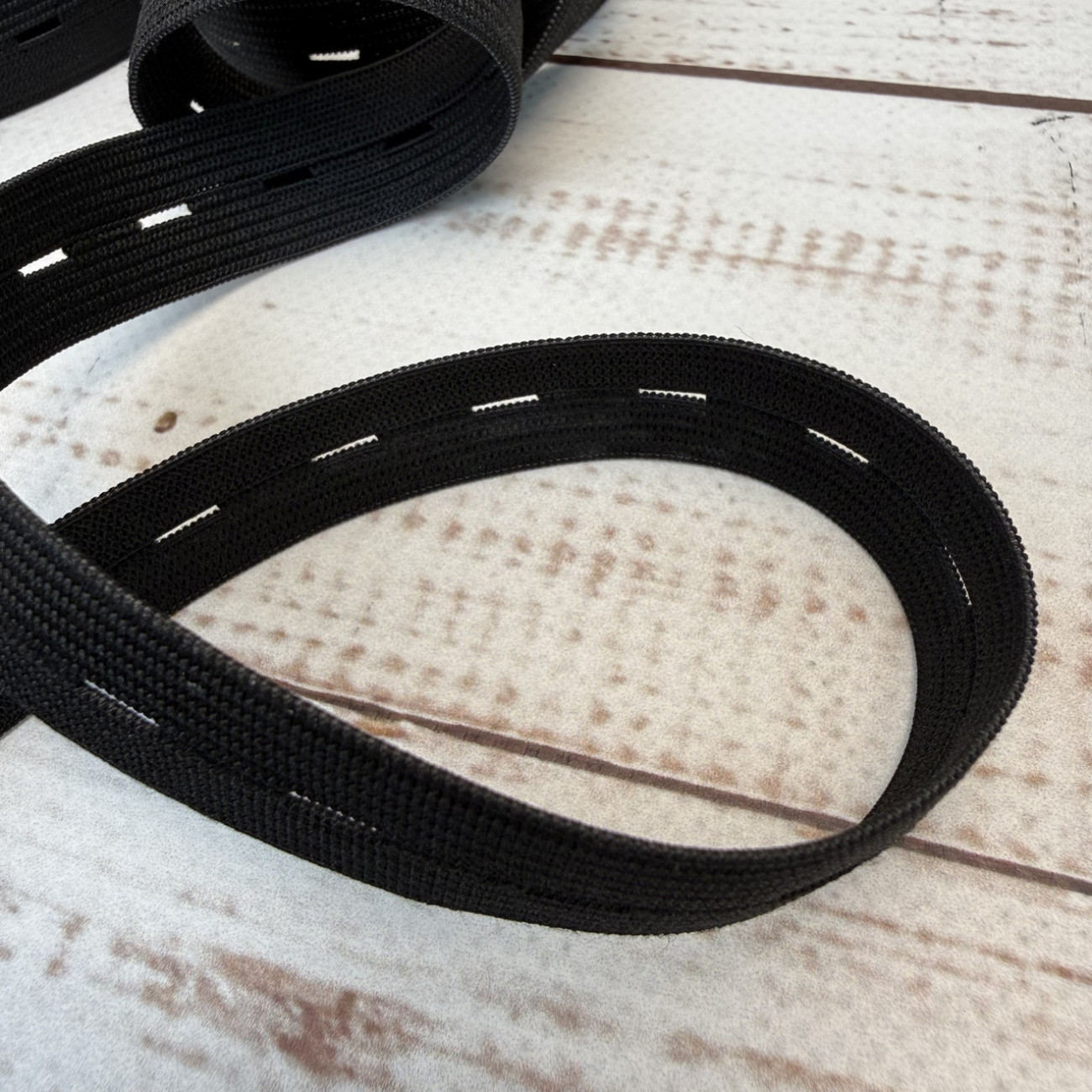 Резинка перфорована 2 см чорна — еластична тасьма для шиття та рукоділля