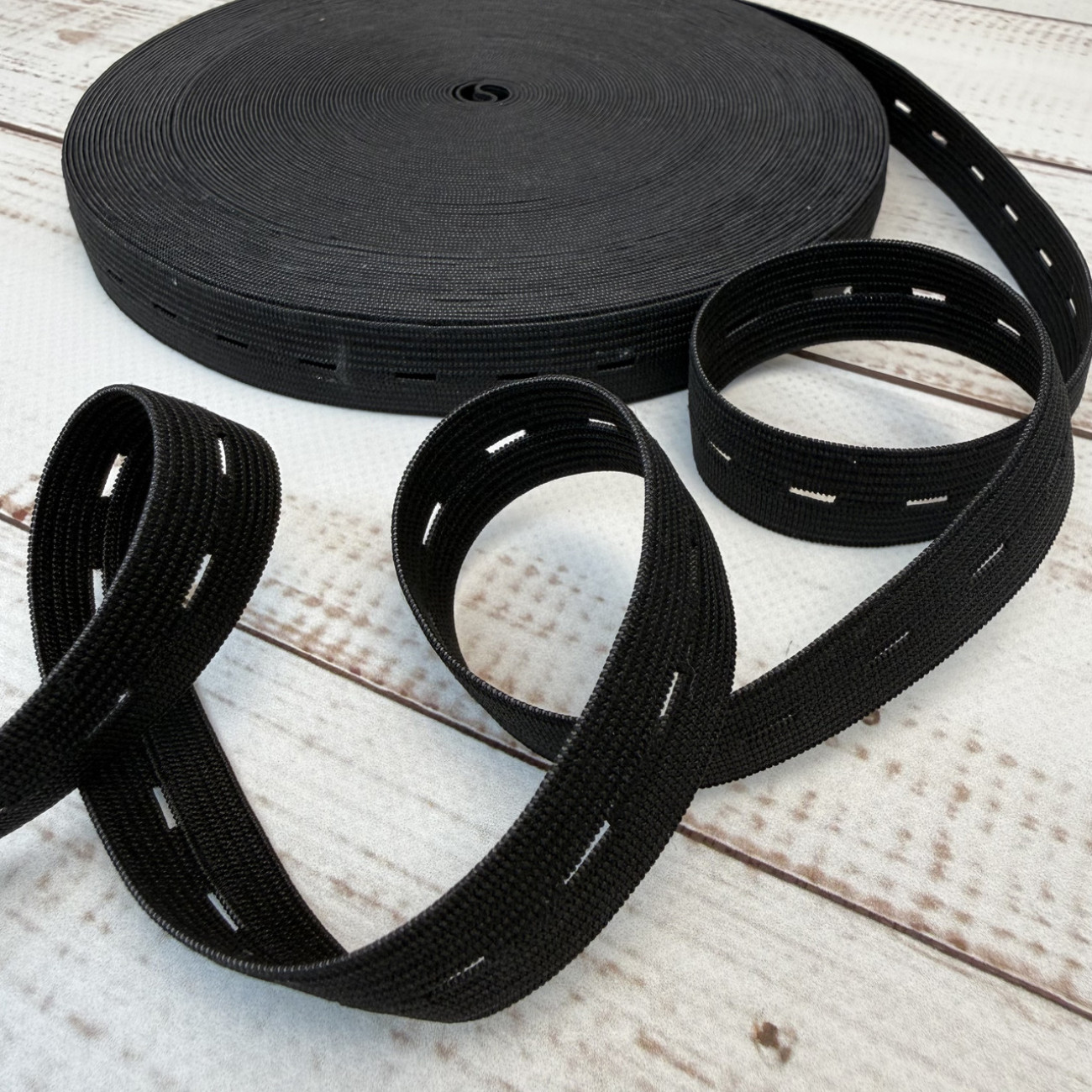 Резинка перфорована 2 см чорна — еластична тасьма для шиття та рукоділля