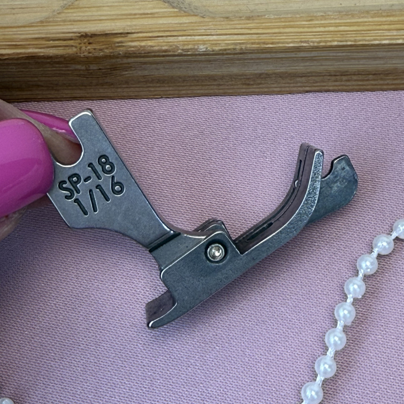 Лапка ПШМ SP-18 1/16 для відстрочки з обмежувачем на 1,6 мм права