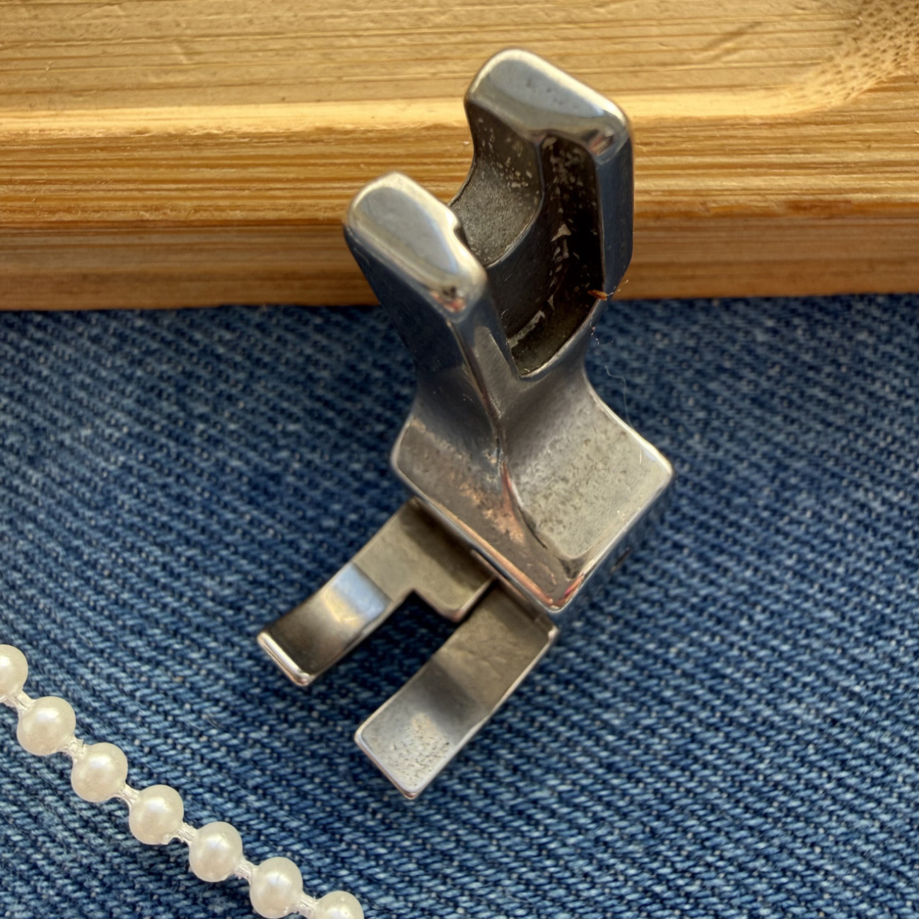 Лапка ПШМ CR 3/32 для відстрочки підпружинена на 2,4 мм права