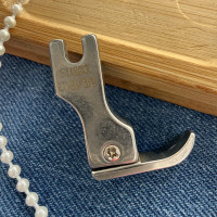 Лапка ПШМ CR 3/32 для відстрочки підпружинена на 2,4 мм права