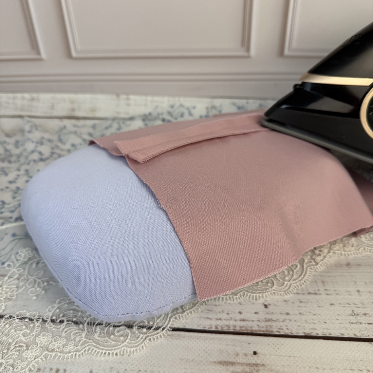 Кравецька подушечка для ВТО Needle Craft Овальна Блакитна