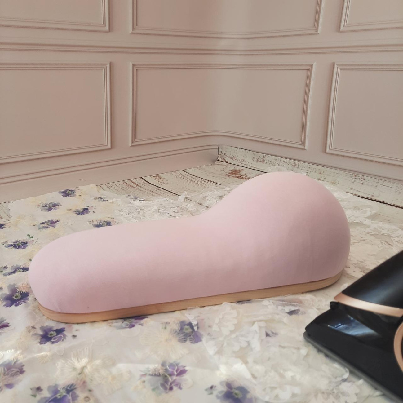 Кравецька колодка для ВТО Needle Craft Корсетна на підошві Рожева