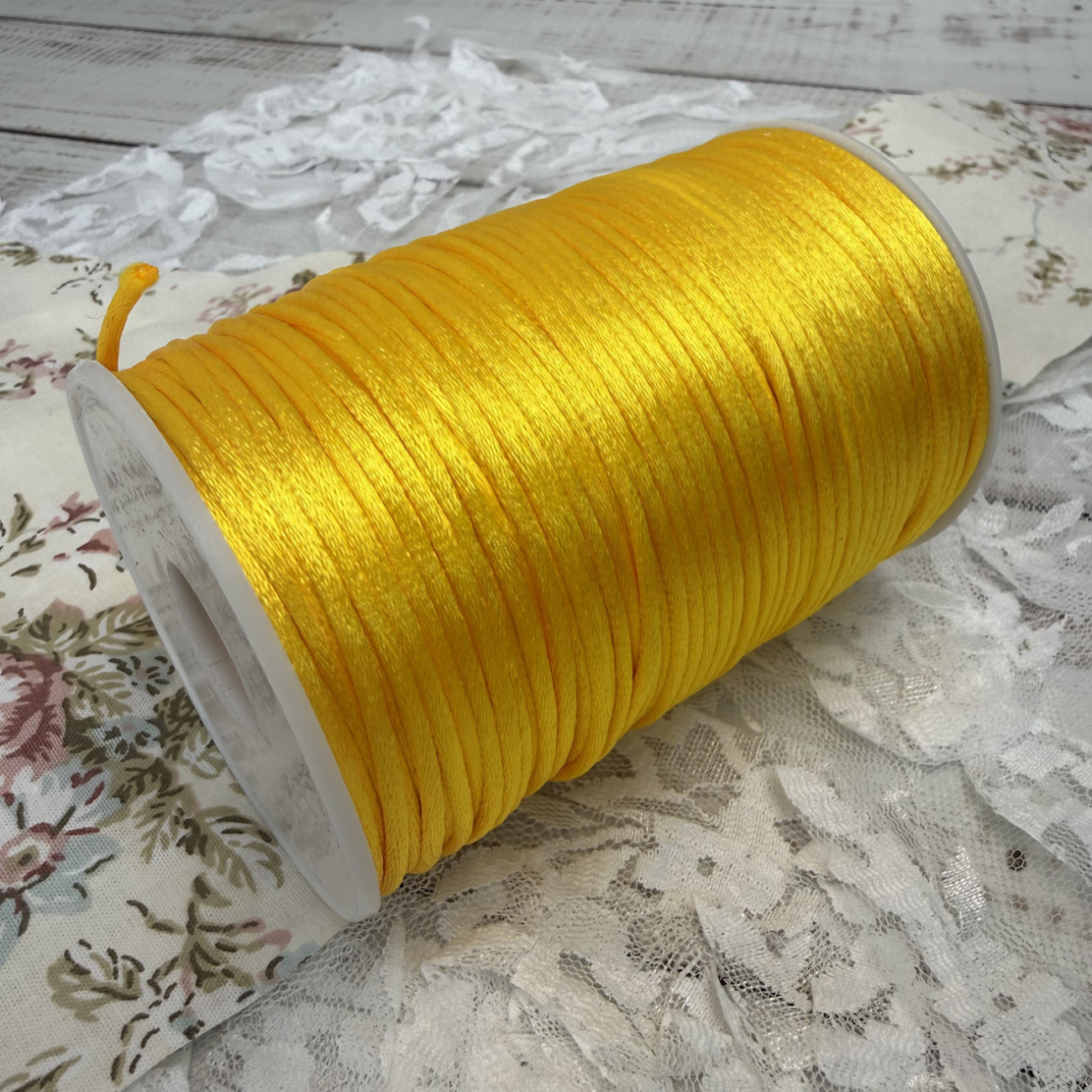 Шнур корсетний 3 мм, жовтий