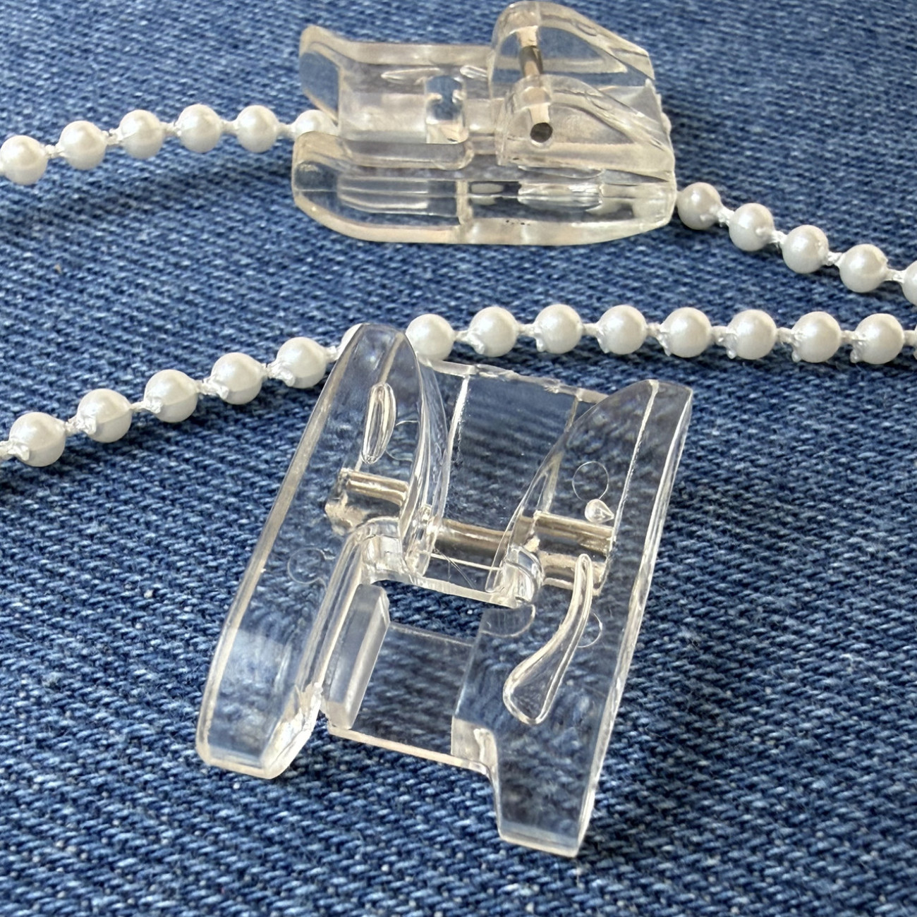 Лапка для пришивання бісеру (прозора) для побутових швейних машин - 2-5 мм