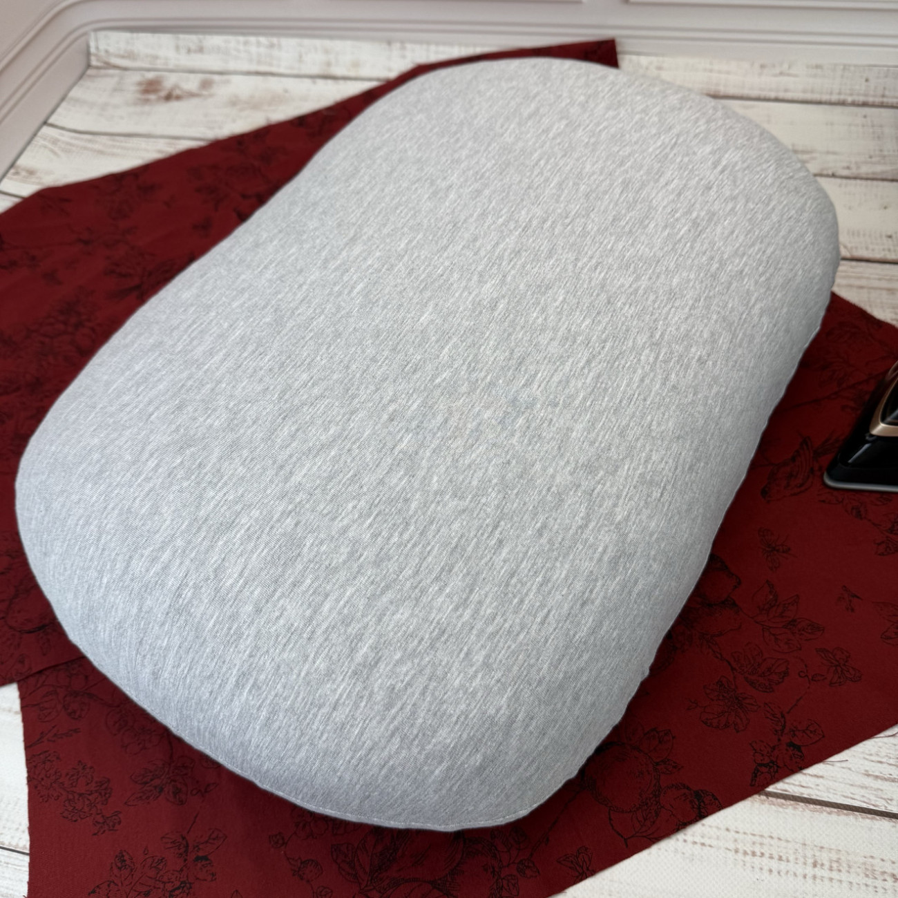 Кравецька подушечка для ВТО Needle Craft Велика Сіра